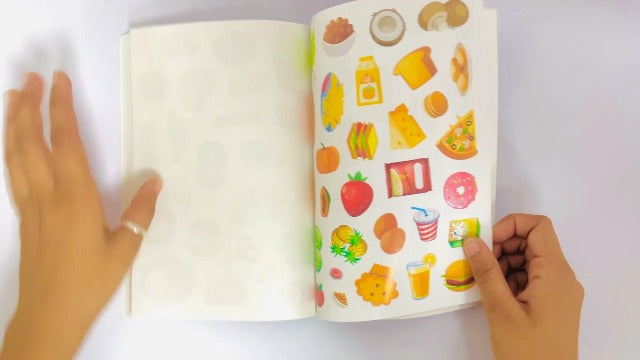 1001 Awesome Stickers Foods Book for Kids | Fun Food Stickers Activity Book | Learning & Creative Play (6+ Years) (Paperback)